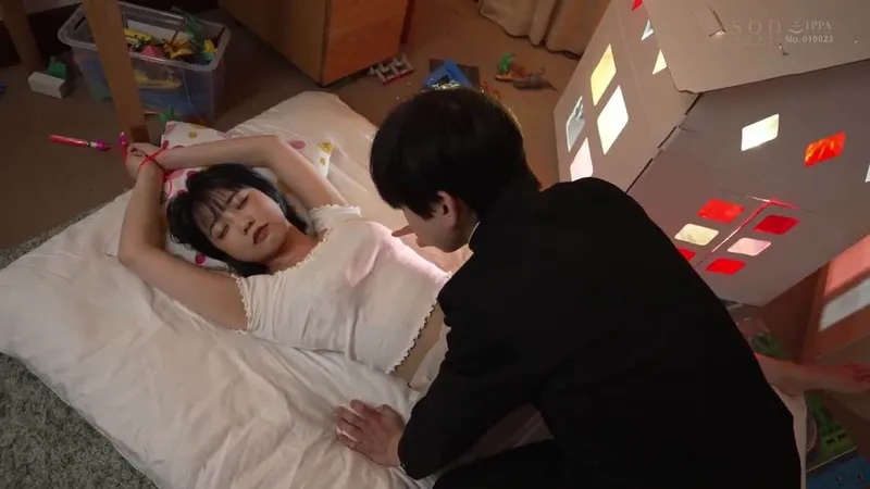 Trả thù anh trai thường xuyên bắt nạt bằng cách đụ em ghệ anh ấy